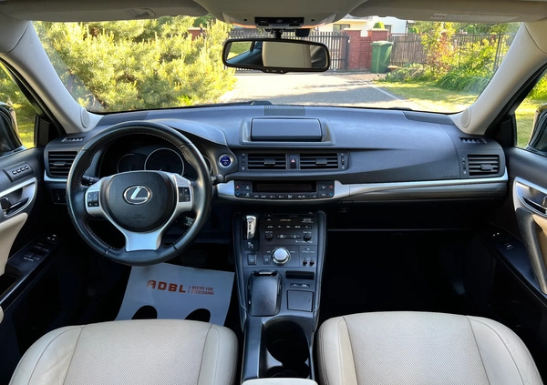 Lexus CT cena 49000 przebieg: 185000, rok produkcji 2012 z Puławy małe 352